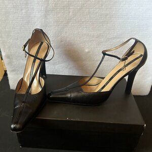 Gucci Leather T-Strap Pumps